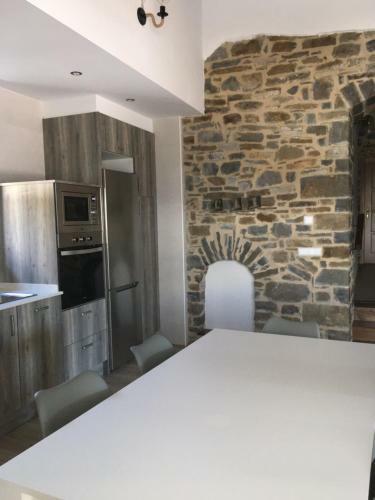 Apartamentos Bajo Pe�a