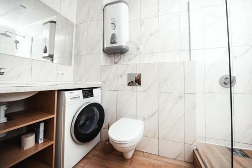 Rg Apartments