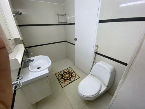 Zara?s Service Apartment