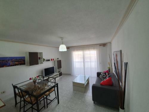 Lovely Apartment In Medano Tenerife