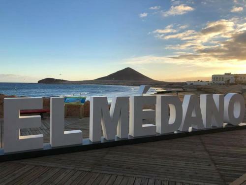 Apartamento Modern Penthouse Near The Sea