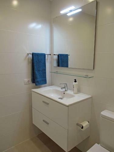 Barlovento, Luxury Beach Front Apartment With Fantastic Ocean Views