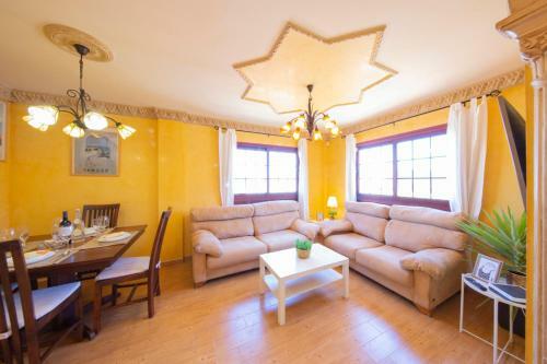 The Sunflower Villa - By Medano4you