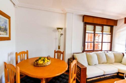 Amplia, Reformada Y C�moda Villa Cerca de Todo.