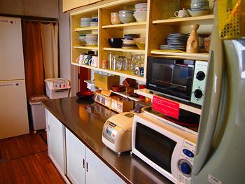 Albergue J-hoppers Hiroshima Guesthouse