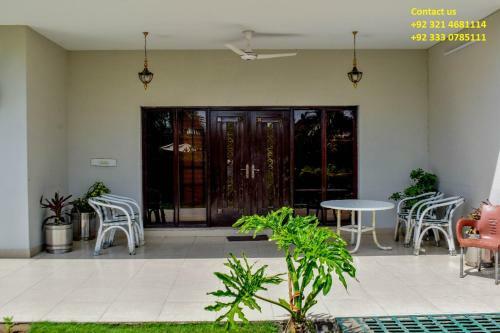 Hotel Goldcrest Resort, Rawalpindi