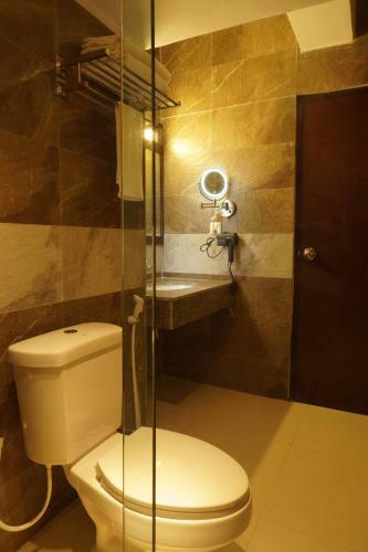 Hotel Royal Pearl Serviced Apartment & Suites