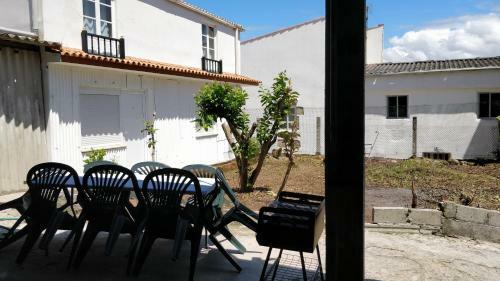 Casa Familiar Con Barbacoa