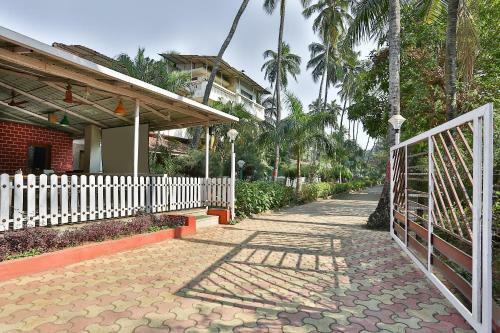 Hotel Oyo 24163 C Beach Resort