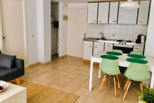Apartamento En Zona Tranquila