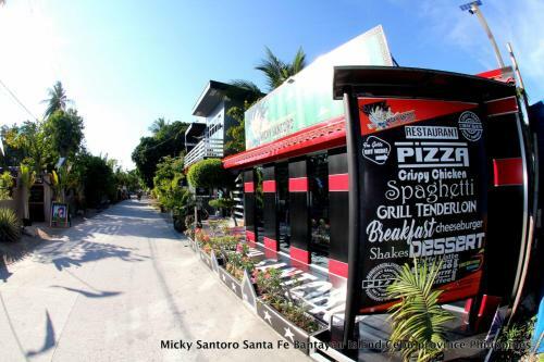 Micky Santoro Hotel & Restaurant