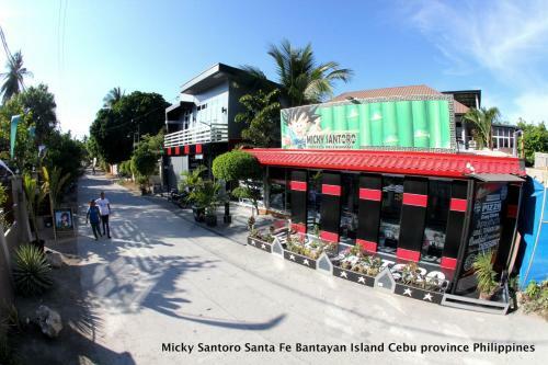 Micky Santoro Hotel & Restaurant