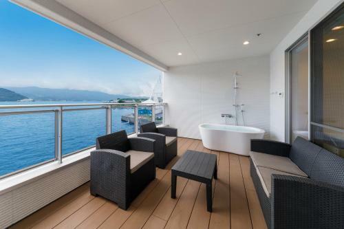 Seaside Terrace Sun