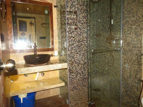 06) Spacious Luxurious Penthouse Apartment Sleeps 7 & Wifi