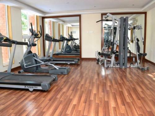14) Very Modern Furnished Serviced Apartment
