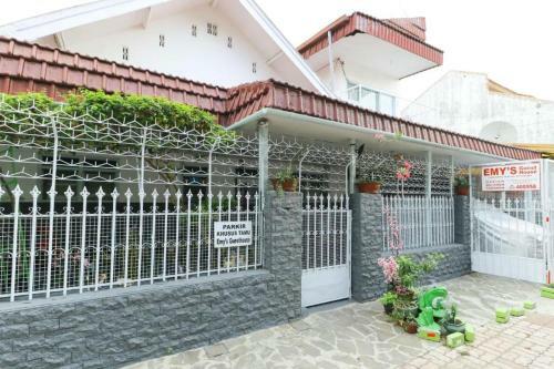 Hostal Emmy's Guesthouse