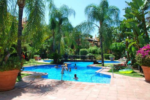 Tropical Holiday Apartment
