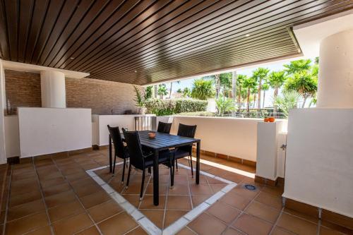 Apartamento Frontline Luxe Apt In Bahia de La Plata Rdr214