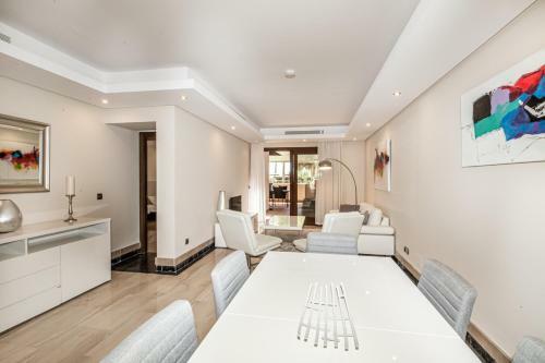 Apartamento Frontline Luxe Apt In Bahia de La Plata Rdr214