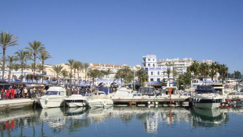 Apartamento First Line Beach Sea View Estepona
