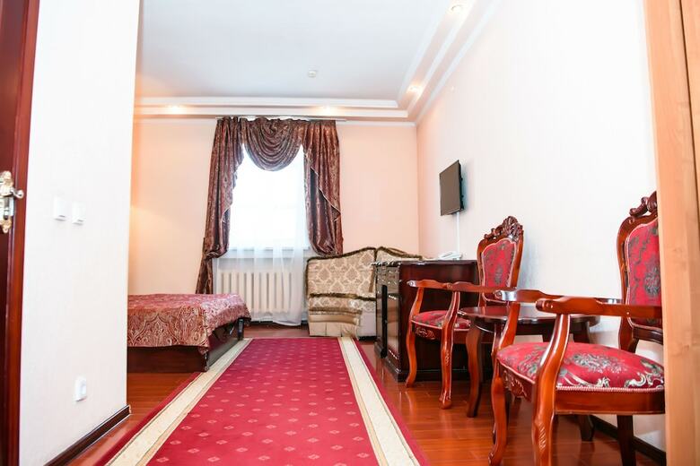 Lion Hotel