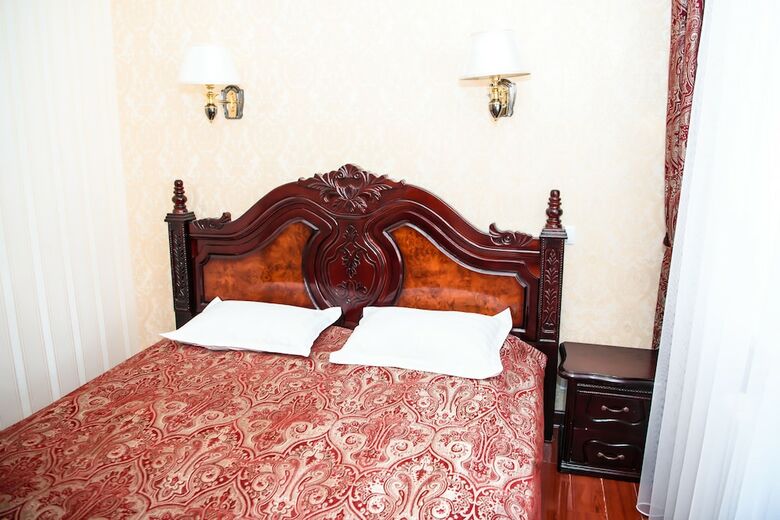 Lion Hotel