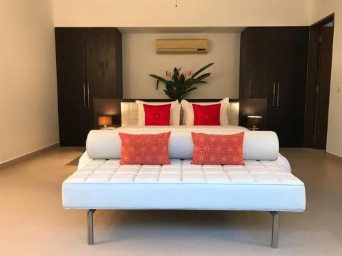 Villa Tropical Breeze 3bhk Bali Private Pool & Jacuzzi