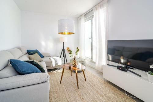Lem- New 2 Bedroom Apartment In Le Mirage
