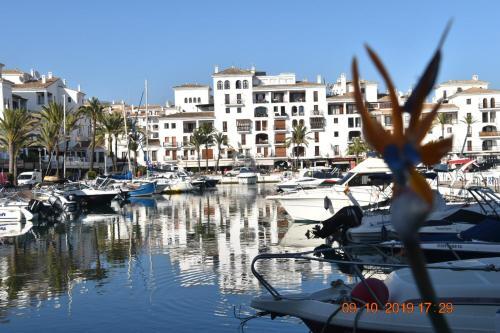 Beautiful 2-bed Bathrooms Estepona Apartment