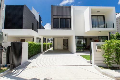 Villa Nata With Pool And 800 M Away From Beach