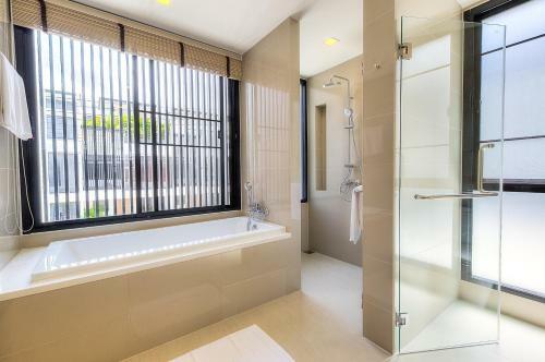 Villa Nata With Pool And 800 M Away From Beach