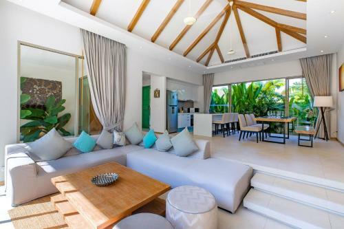 Sunny 3br Villa With Private Pool At Bangtao Beach