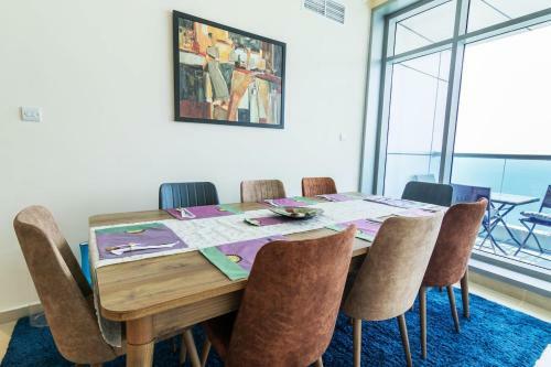 Top Floor Luxury 2br Beach Apartment With Full Sea View