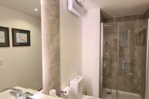 Lujoso Apartamento Nuevo Playa Centro