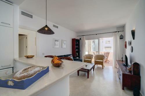 Apartamento Relaxing Beachfront Complex With Swimming Pool In Costalita