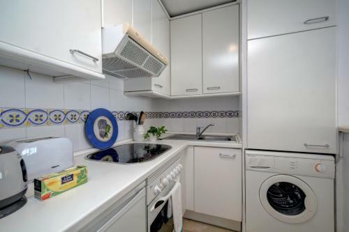 Apartamento Relaxing Beachfront Complex With Swimming Pool In Costalita