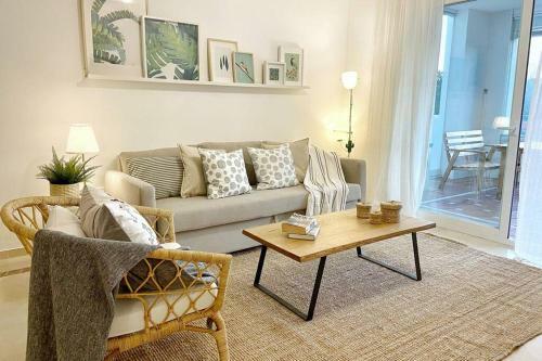 Apartamento Beachside Appartment With Pool, 150m To The Beach
