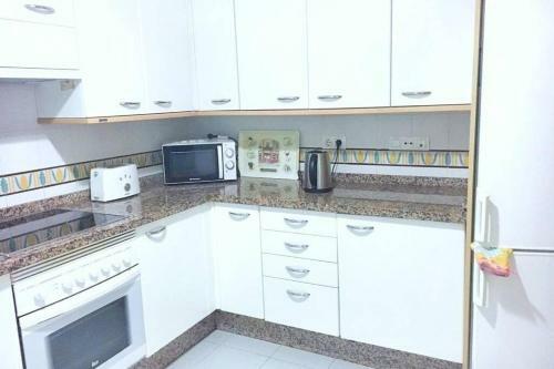 Apartamento Beachside Appartment With Pool, 150m To The Beach