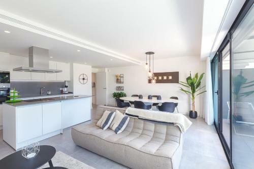 Luxury Apartment With 3 Bedrooms