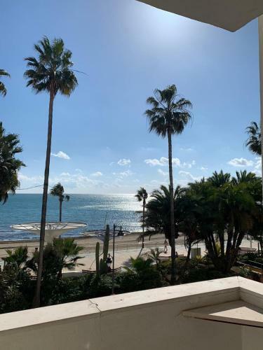Apartamento En Primera L�nea de Playa En Estepona
