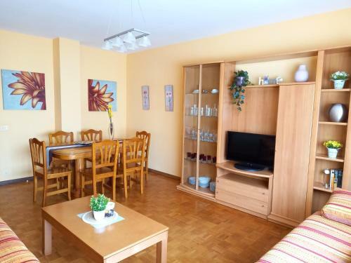 Apartamento Piso Amplio A 100 M De La Playa