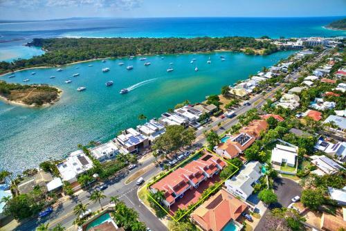 Aparthotel Noosa Parade Holiday Inn