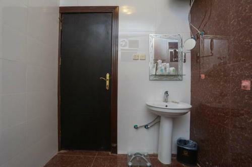 Apartamento Raoum Inn - Hawtah Bani Tamim