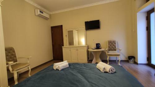 Qala Hotel