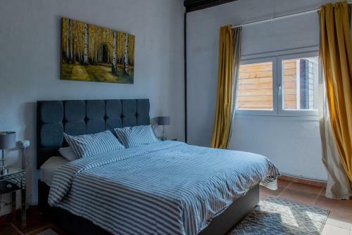 Amazing Coast House On A Tranquil Organic Farm