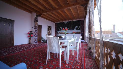 Hostal Rasulboy Guest House