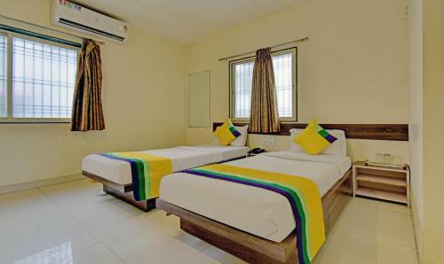 Hotel Treebo Trip Platinum Inn Jalna Road
