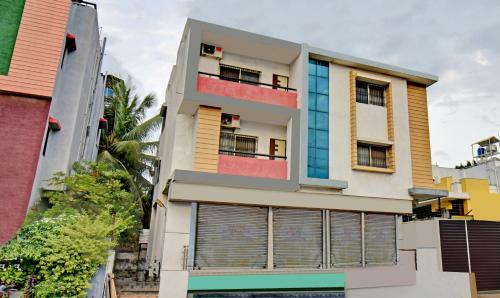 Hotel Treebo Trip Platinum Inn Jalna Road
