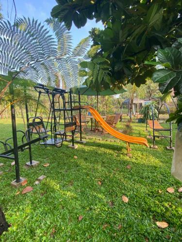 Hotel Embay House & Private Pool
