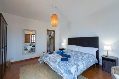 Villa The Yellow House Climatized Pool - Solarium - Parking